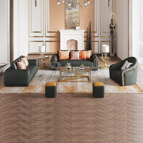 kleines weißes Wohnzimmersofa mit hoher Rückenlehne