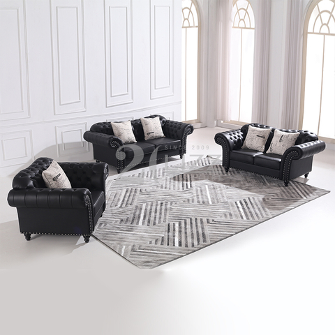 Klassisches schwarzes Chesterfield-Leder-Wohnsofa