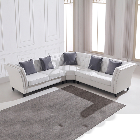 Kleines weißes Ecksofa für das Wohnzimmer